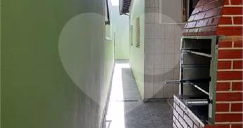 Casa com 2 quartos à venda em Jardim Marina - SP