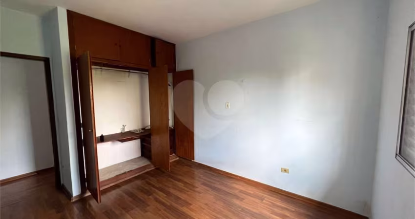 Casa com 3 quartos à venda em Vila Aurora - SP