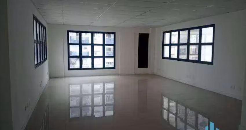 Magnifico predio comercial uma quadra da praia com sete andares