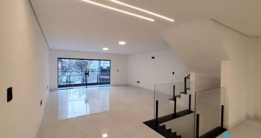 Maravilhosa sobreposta alta duplex a 50 metros da praia