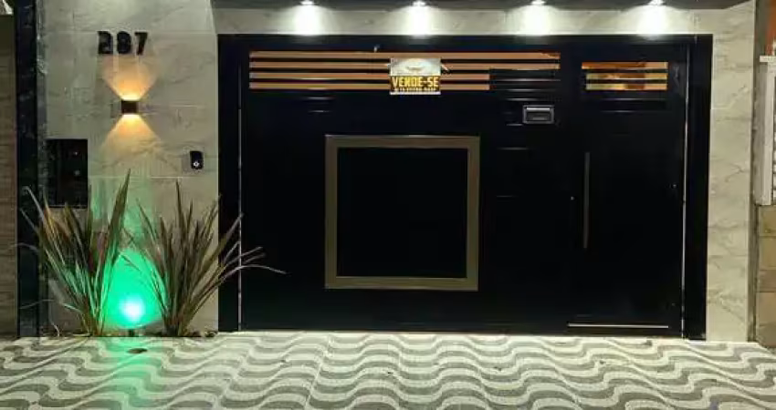 Maravilhosa casa novíssima com muito luxo com piscina