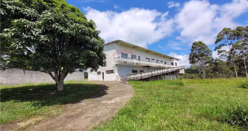 Galpão para locação com 843m2 e àrea total de 17.501m2  no bairro aeroporto