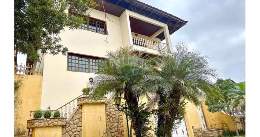 Casa para venda no Condomínio Granville em Juiz de Fora, MG.