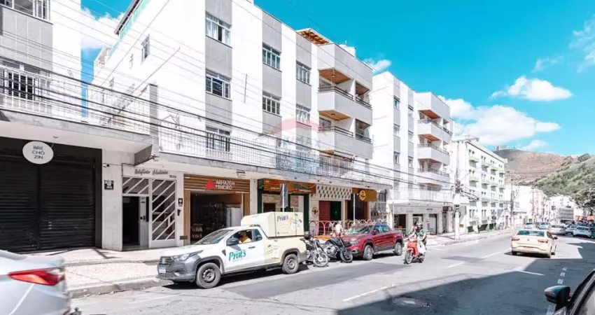 Excelente Apartamento Térreo com 3/4 no Bairro Paineiras.