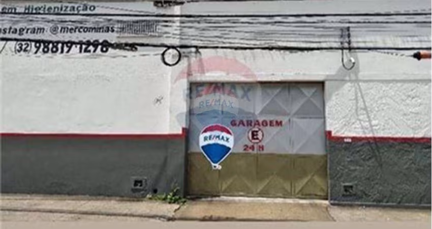 DISPONÍVEL: Excelente Galpao com 340 m2 no Centro.