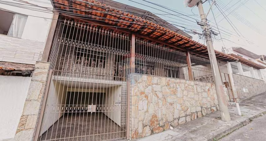 Casa À Venda no Bairro de Lourdes - Juiz de Fora - MG