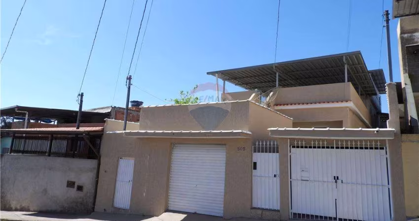 Casa 3 quartos para venda no Bairro Santa Luzia em Juiz de Fora, MG