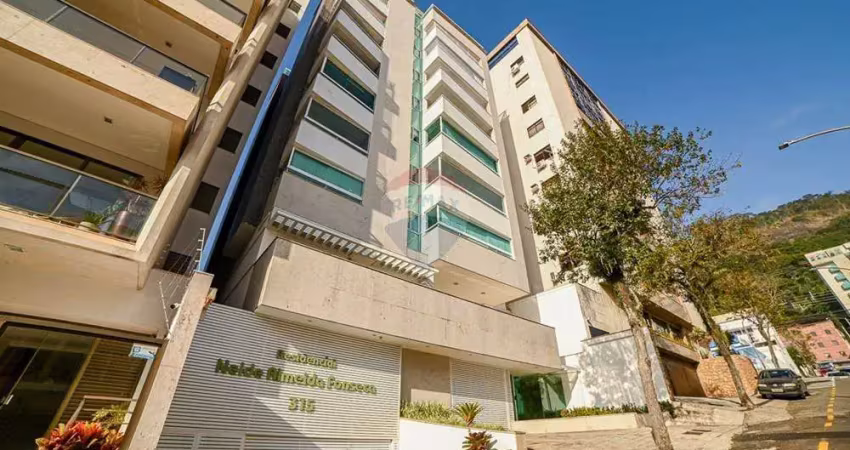 Apartamento alto padrão com 4 suítes, 2 vagas de garagem