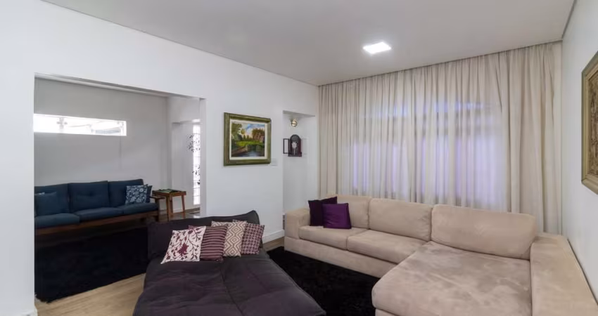 Aconchegante casa tipo para venda com 3 quartos, sendo 3 suítes, 190m²