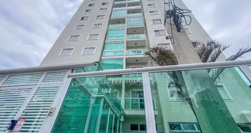Confortável apartamento tipo para venda com 3 quartos, 82m²