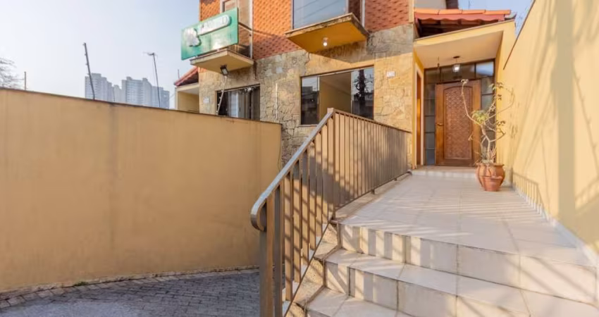 Deslumbrante casa tipo para venda com 3 quartos, sendo 1 suíte, 247m²