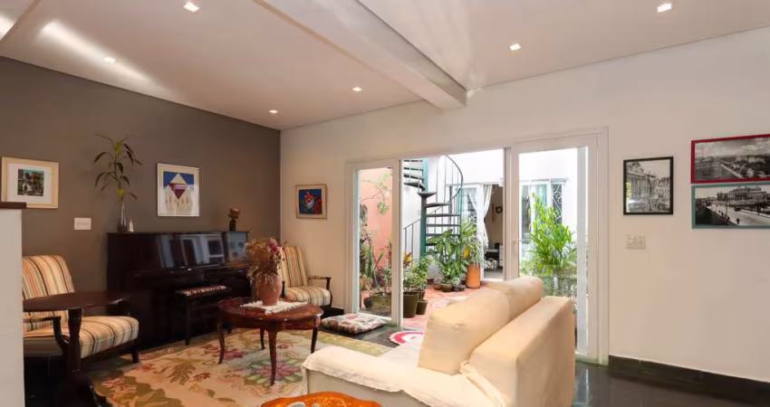 Deslumbrante casa de vila para venda com 4 quartos, sendo 1 suíte, 240m²