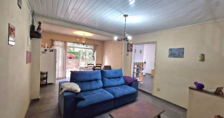 Deslumbrante casa tipo para venda com 5 quartos, sendo 1 suíte, 298m²