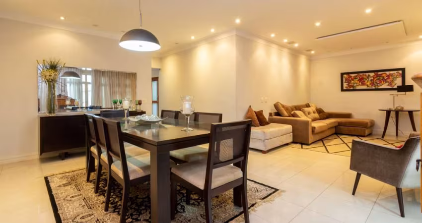 Sensacional casa tipo para venda com 3 quartos, sendo 1 suíte, 230m²