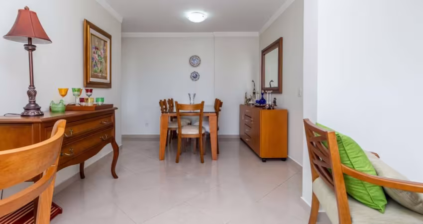 Atraente casa tipo para venda com 3 quartos, sendo 1 suíte, 65m²