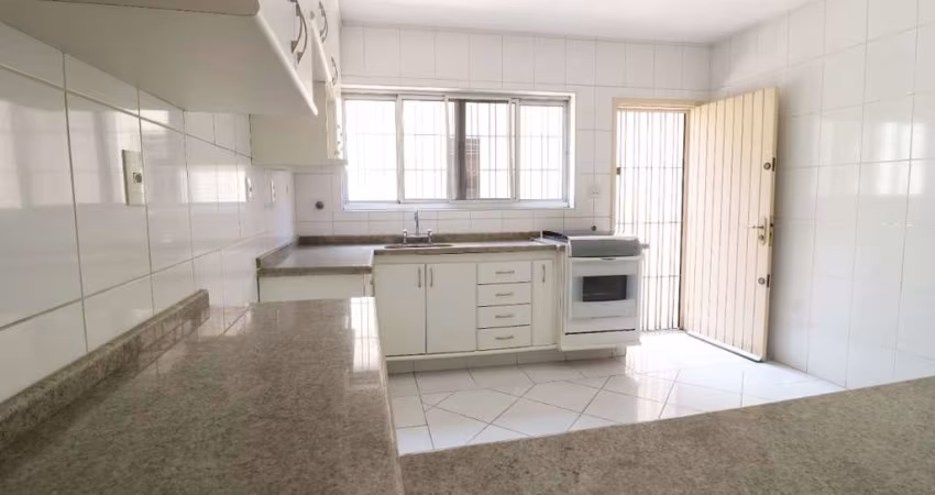Confortável sobrado para venda com 2 quartos, 110m²