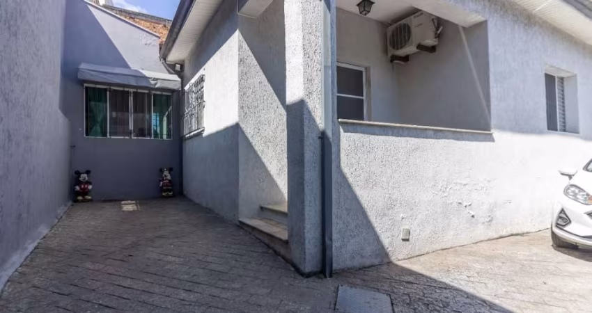 Atraente casa tipo para venda com 4 quartos, sendo 3 suítes, 191m²