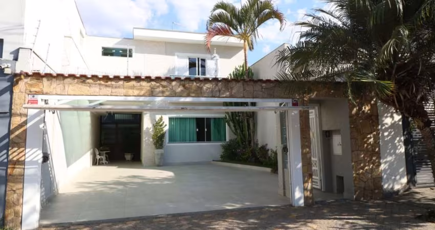 Deslumbrante sobrado para venda com 3 quartos, sendo 1 suíte, 190m²