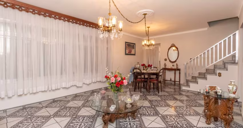 Funcional sobrado para venda com 3 quartos, 250m²