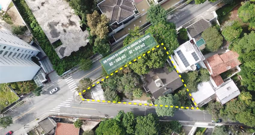 Deslumbrante sobrado para venda com 3 quartos, sendo 3 suítes, 380m²