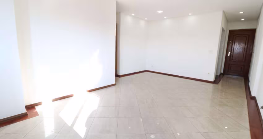Versátil cobertura para venda com 4 quartos, sendo 2 suítes, 164m²