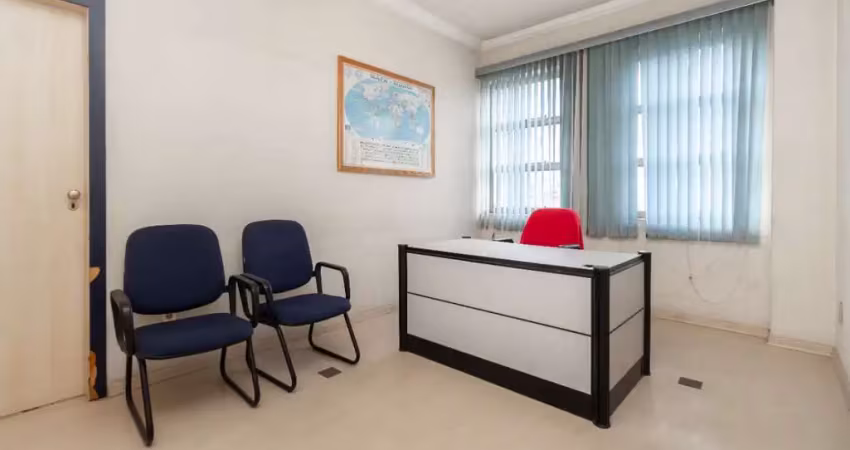 Funcional conjunto comercial para venda em centro histórico, 75m²