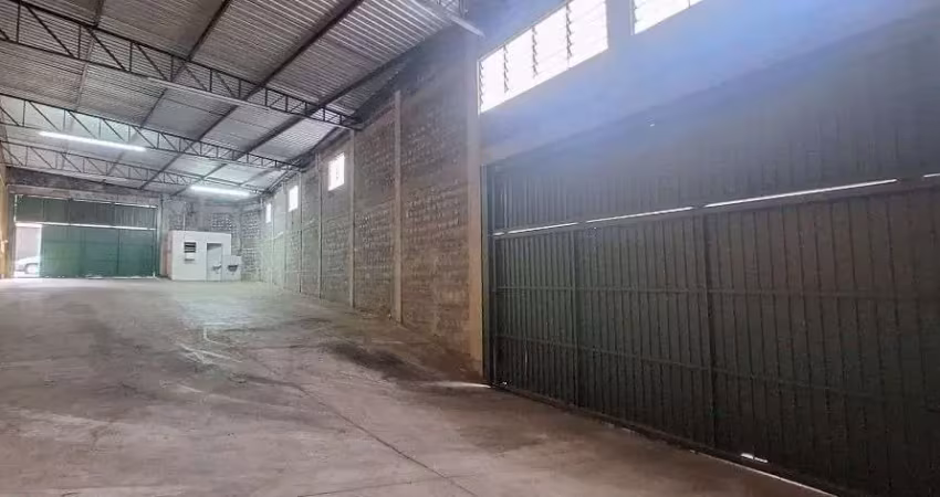 Confortável galpão comercial para locação em jardim santo elias, 250m²