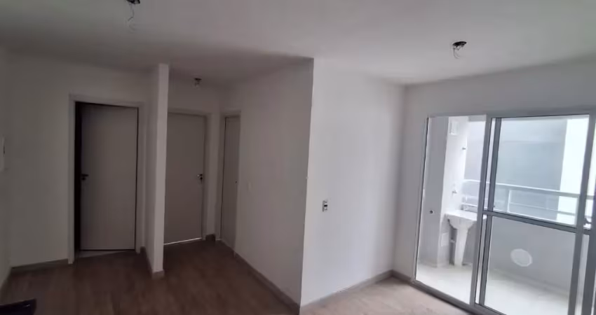 Apartamento de 2 dormitórios com varanda e vaga de garagem