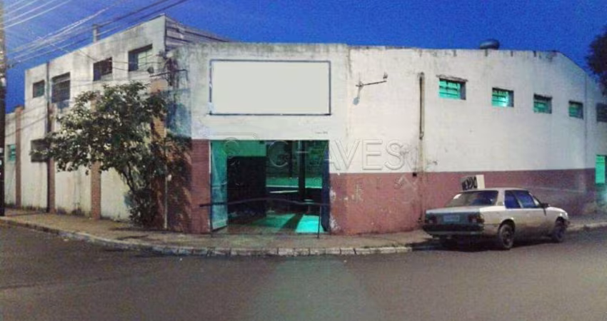 Galpão comercial de 900 m² para alugar no bairro Ipiranga, Zona Norte de Ribeirão Preto