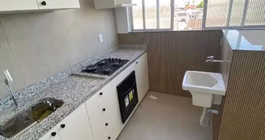 Apartamento com 2 quartos para alugar na Rua Doutor Télio Barreto, fundos, Centro, Macaé