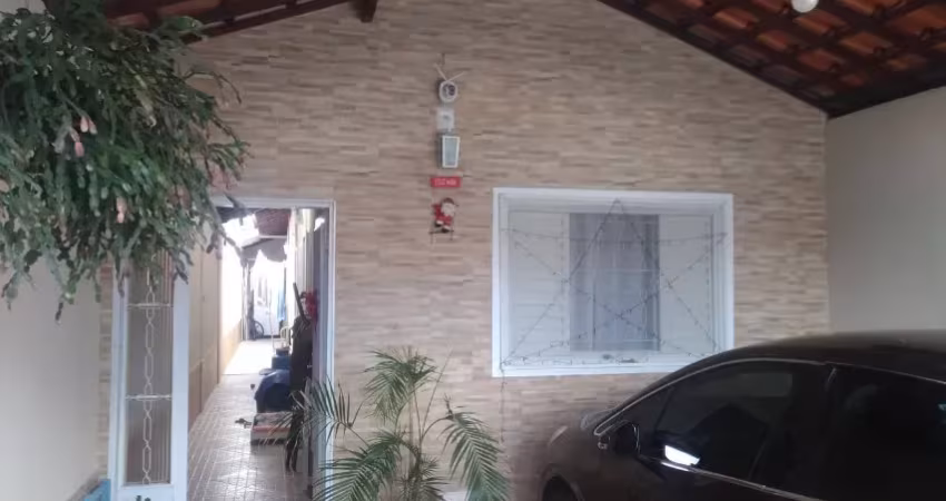 Linda Casa Rico Em Armarios.  Aceita FGTS  E Finan