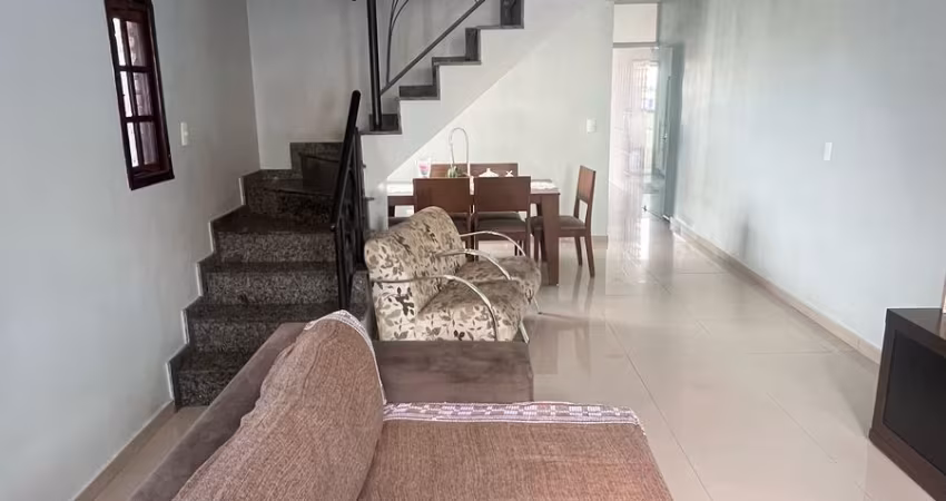 Casa Espaçosa com Churrasqueira e Ar Condicionado.