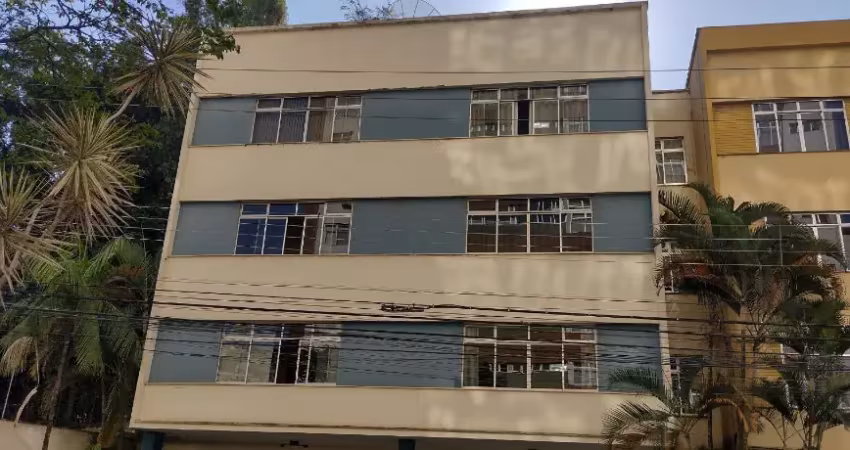 Amplo 3 quartos com suíte perto de todo o comércio e serviços do centro!