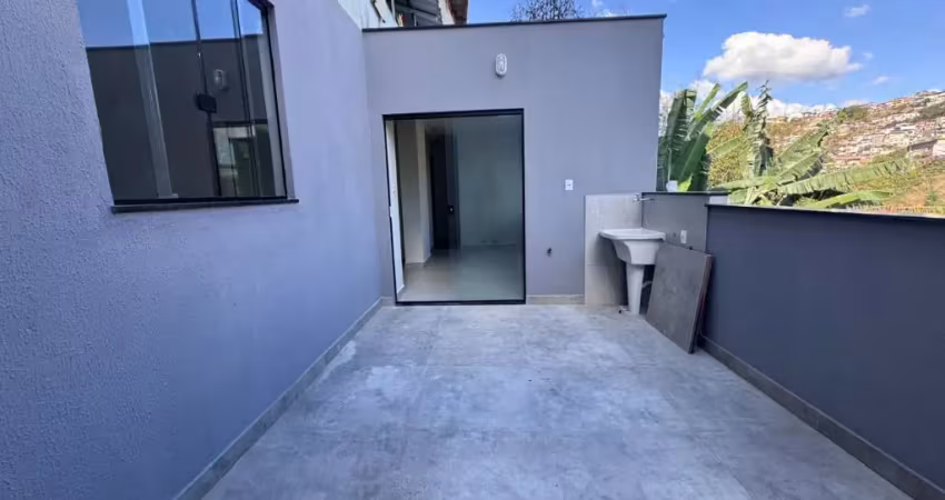 Casa 2 quartos toda reformada em ótima localização no grajaú!