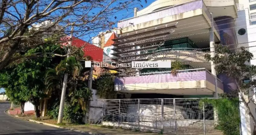 Prédio comercial com elevador tendo 1051m² de área útil