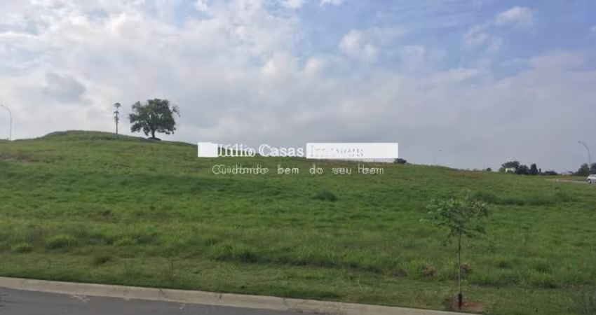 Terreno em Condomínio. Localização privilegiada.