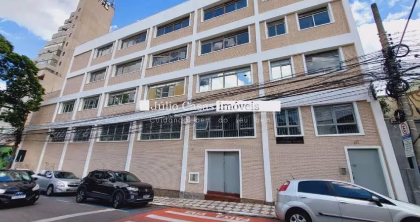 Salão comercial para aluguel com 246m²
