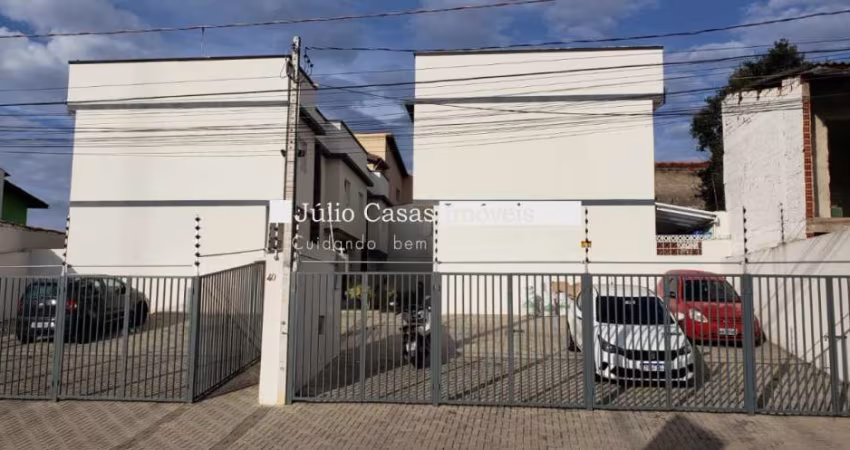 Sobrado à venda com 02 quartos na Vila Haro
