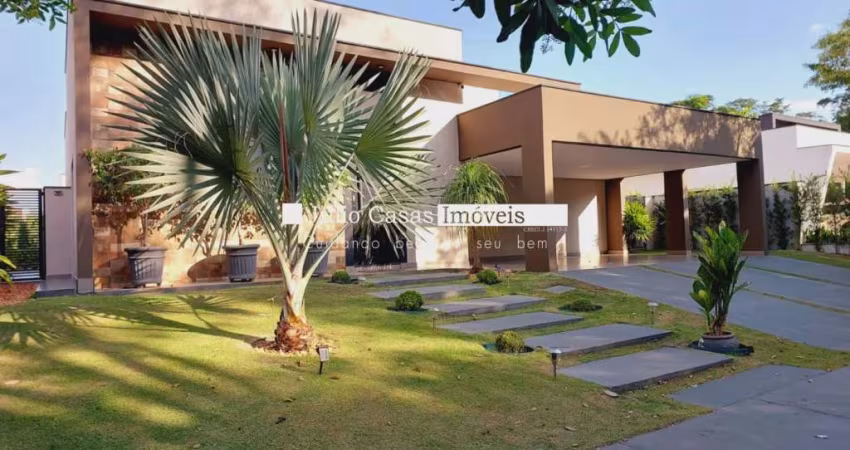 Casa térrea em condomínio a venda com 3 suítes