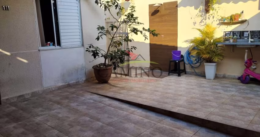 Casa Com Quintal - 55M², 02 Dormitórios, 02 Vagas de gragem no VITÓRIA PARK - Guarujá/SP