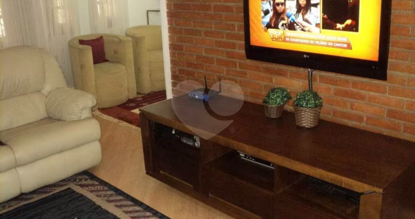 Casa térrea com 3 quartos à venda em Vila Paulicéia - SP