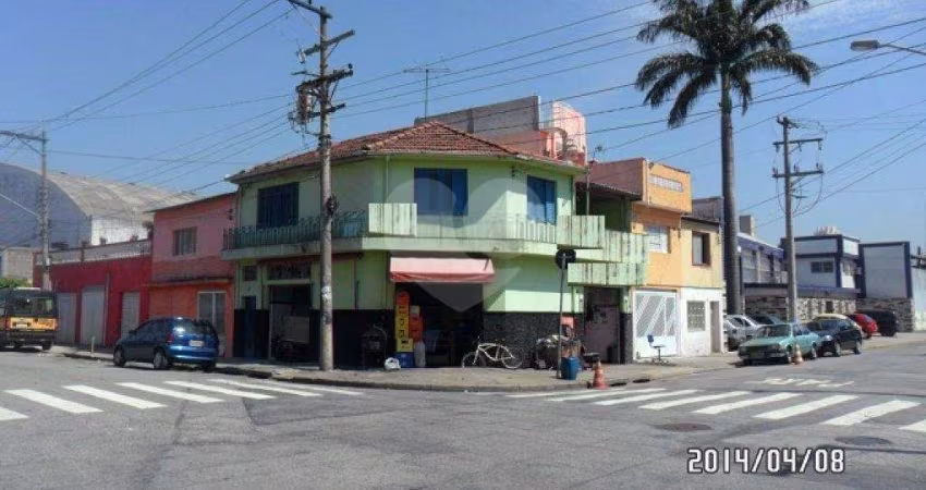 Prédio inteiro à venda em Parque Novo Mundo - SP