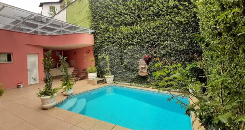 Sobrado com 4 quartos à venda em Jardim Franca - SP