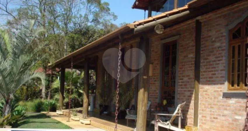 Condomínio com 5 quartos à venda em Caraguatá - SP