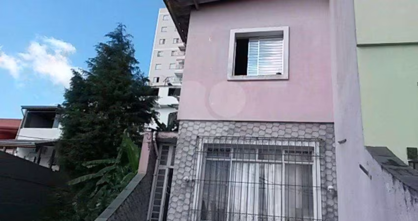 Sobrado com 3 quartos à venda em Vila Nivi - SP