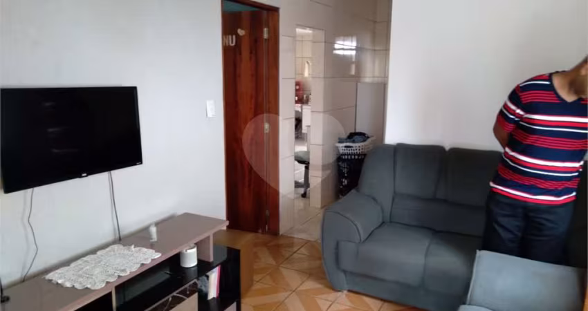 Casa com 4 quartos à venda em Vila Isolina Mazzei - SP