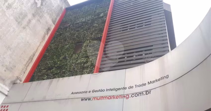 Prédio inteiro à venda em Santana - SP