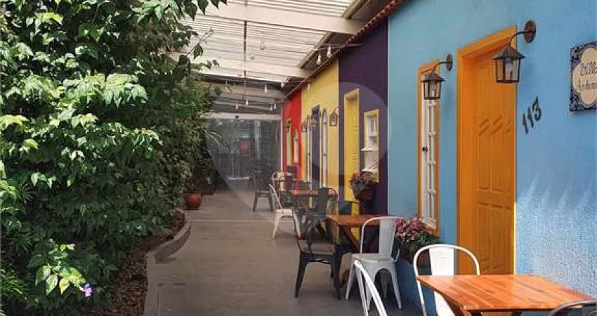 Prédio inteiro à venda em Santana - SP