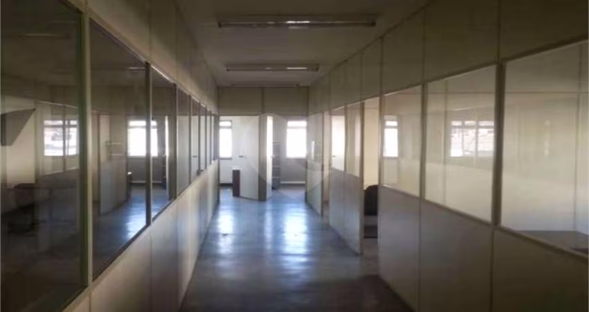 Prédio inteiro à venda em Vila Marieta - SP