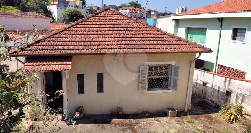 Casa térrea com 3 quartos à venda em Horto Florestal - SP